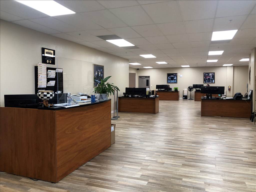 Office desks in shop - antioch collision center - Jim's Auto Body 