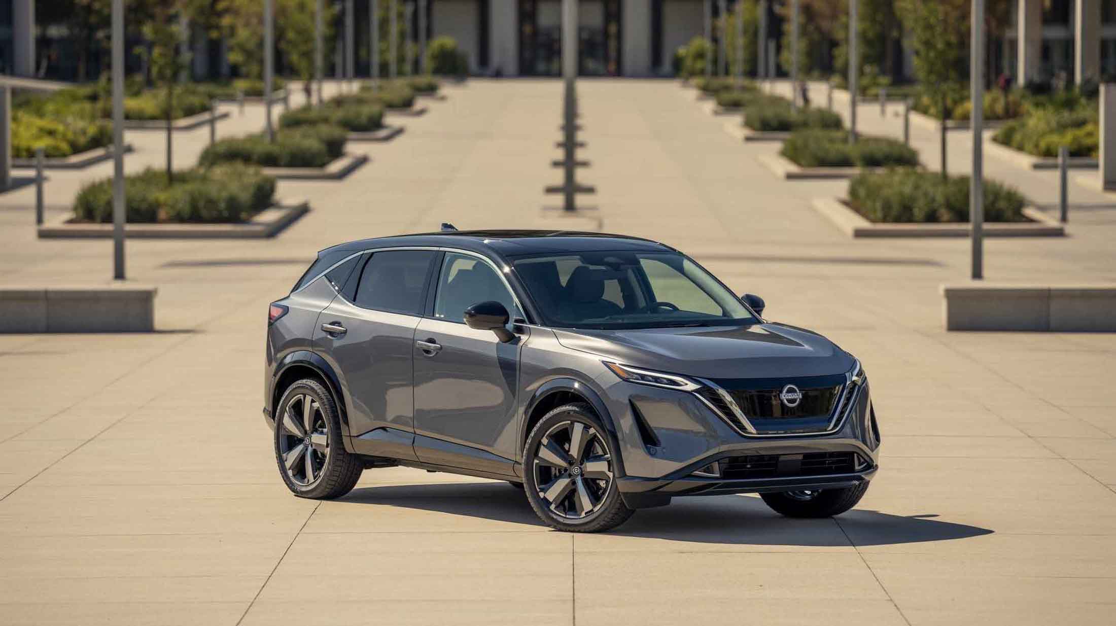 Grey Nissan SUV parked - antioch collision center - Jim's auto body